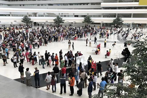 泰国移民局最新官宣！滞留在泰外籍人士签证自动延